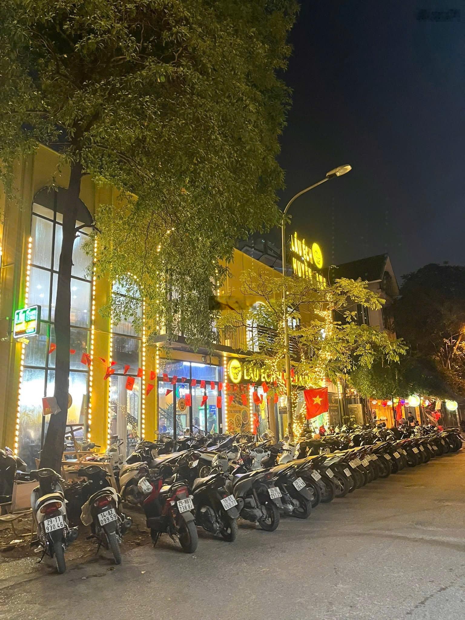 Quận Thanh Xuân cực đẹp phù hợp mọi hình cực sầm uất - xung quanh gần nhiều toà chung cư cao cấp