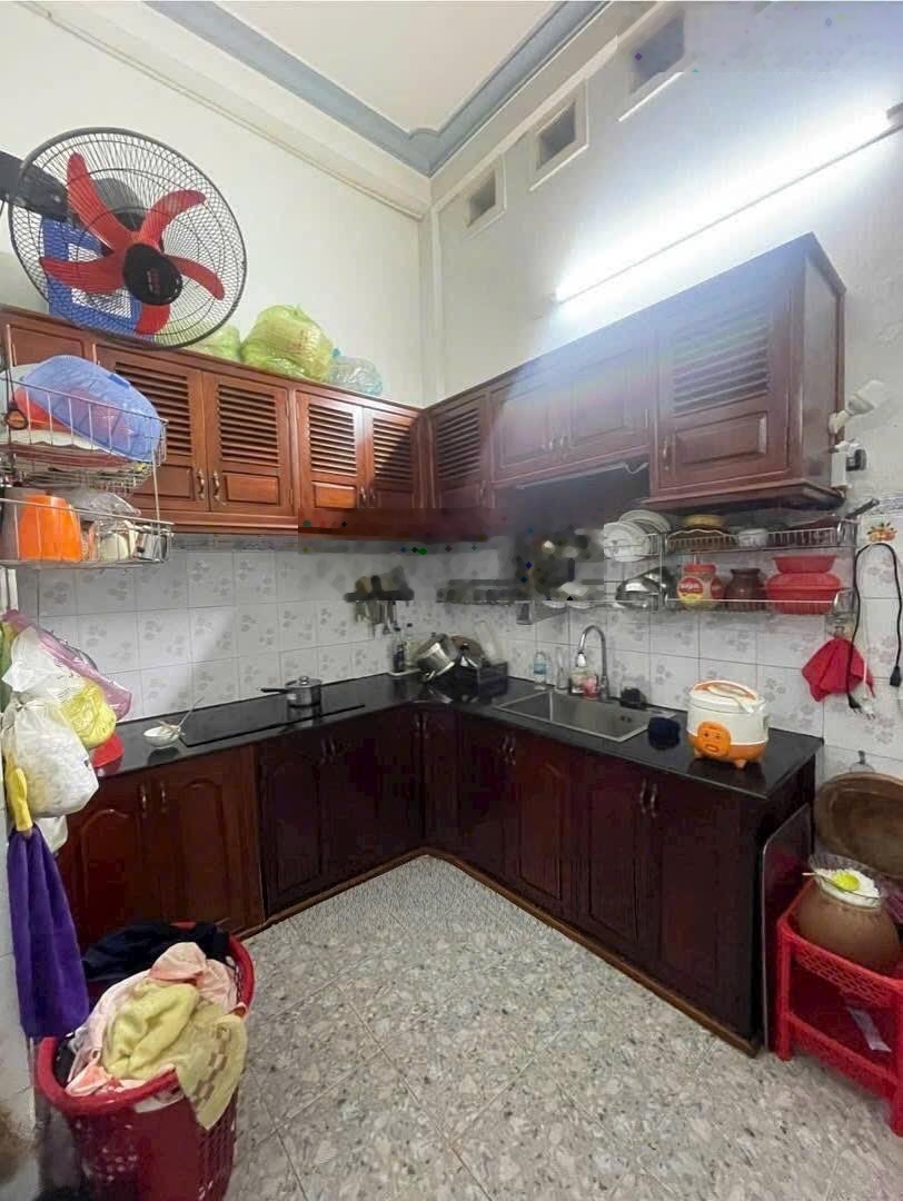 Bán nhà hẻm 3 tầng Ngô Mây Hướng Đông Nam