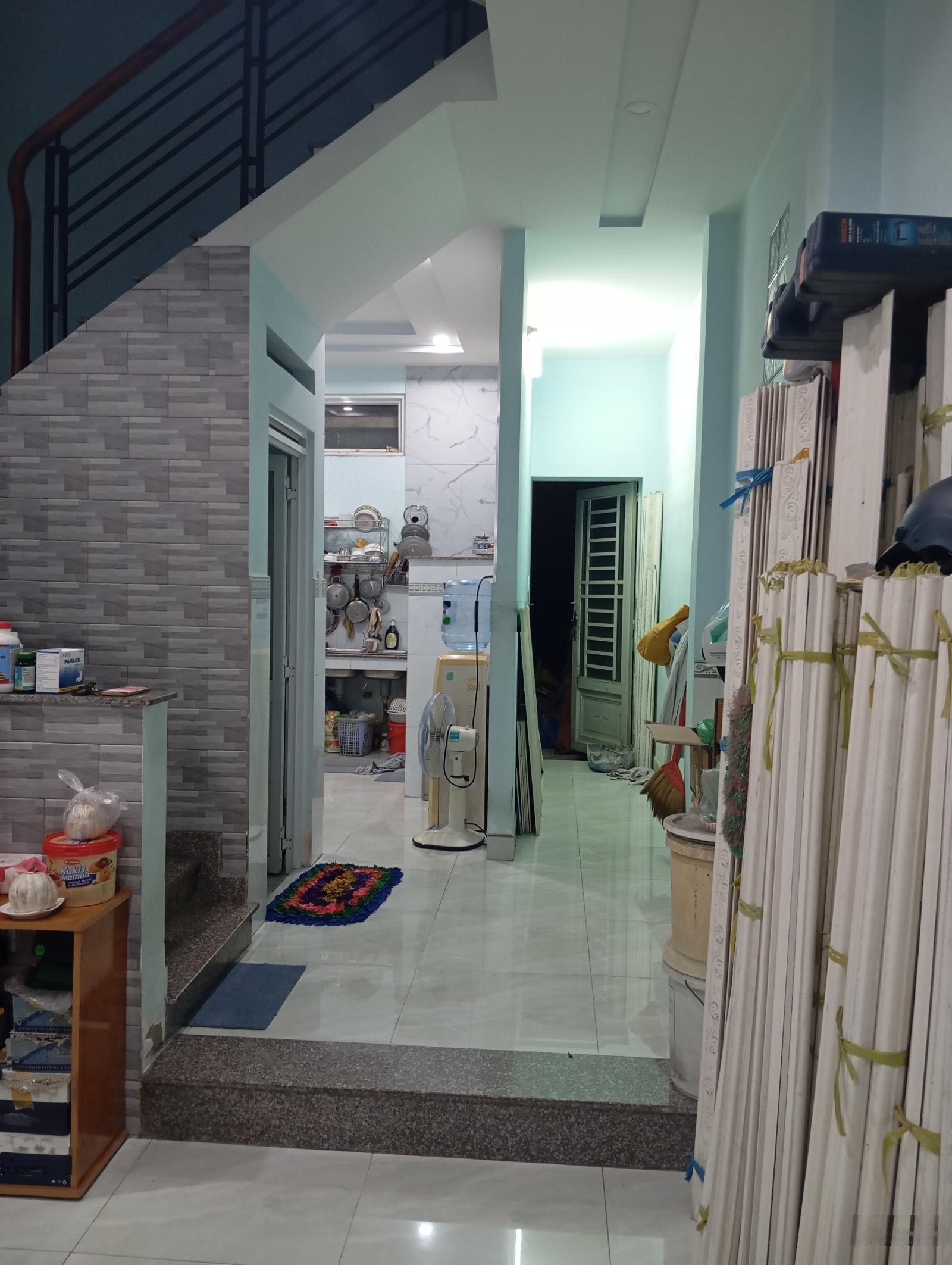 Bán nhà hẻm 109 Nguyễn Văn Quỳ quận 7 giá rẻ