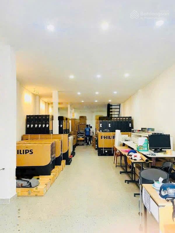 Mặt tiền nguyễn văn công 5.3x24m, NH 6.6m, 2 tầng, tiện xây CHDV chỉ 17 tỷ(TL)