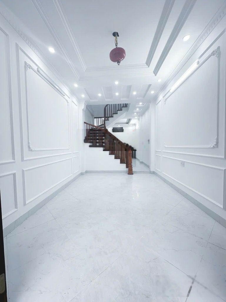 Bán Nhà Xã Đàn - Đống Đa 40m2 6 Ngủ, Kinh Doanh Tấp Lập, Nhô 10 Tỷ