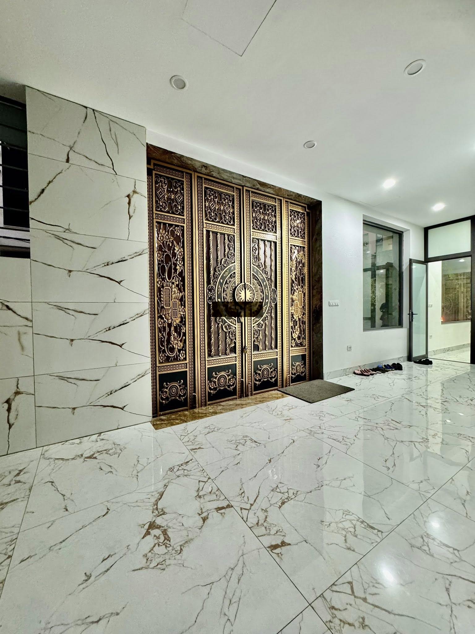 Vị trí kim cương lô góc vỉa hè rộng! bán biệt thự kđt định công 83m2 5 tầng thang máy nhỏ 39 tỷ