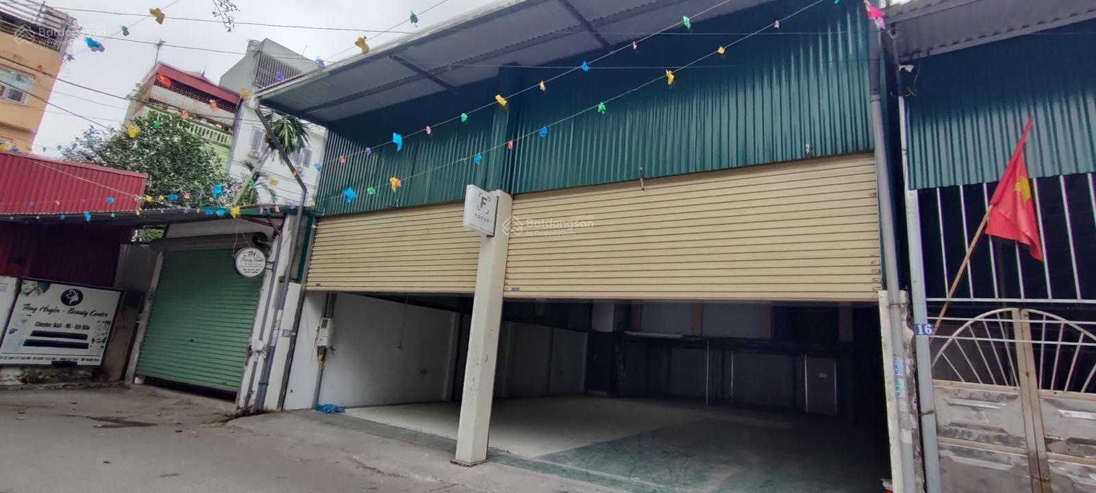 Cho thuê kho xưởng Biên Giang Hà Đông, DT 240m2+gác xép 90m2 mặt tiền 12m điện 3 pha xe công đỗ cửa