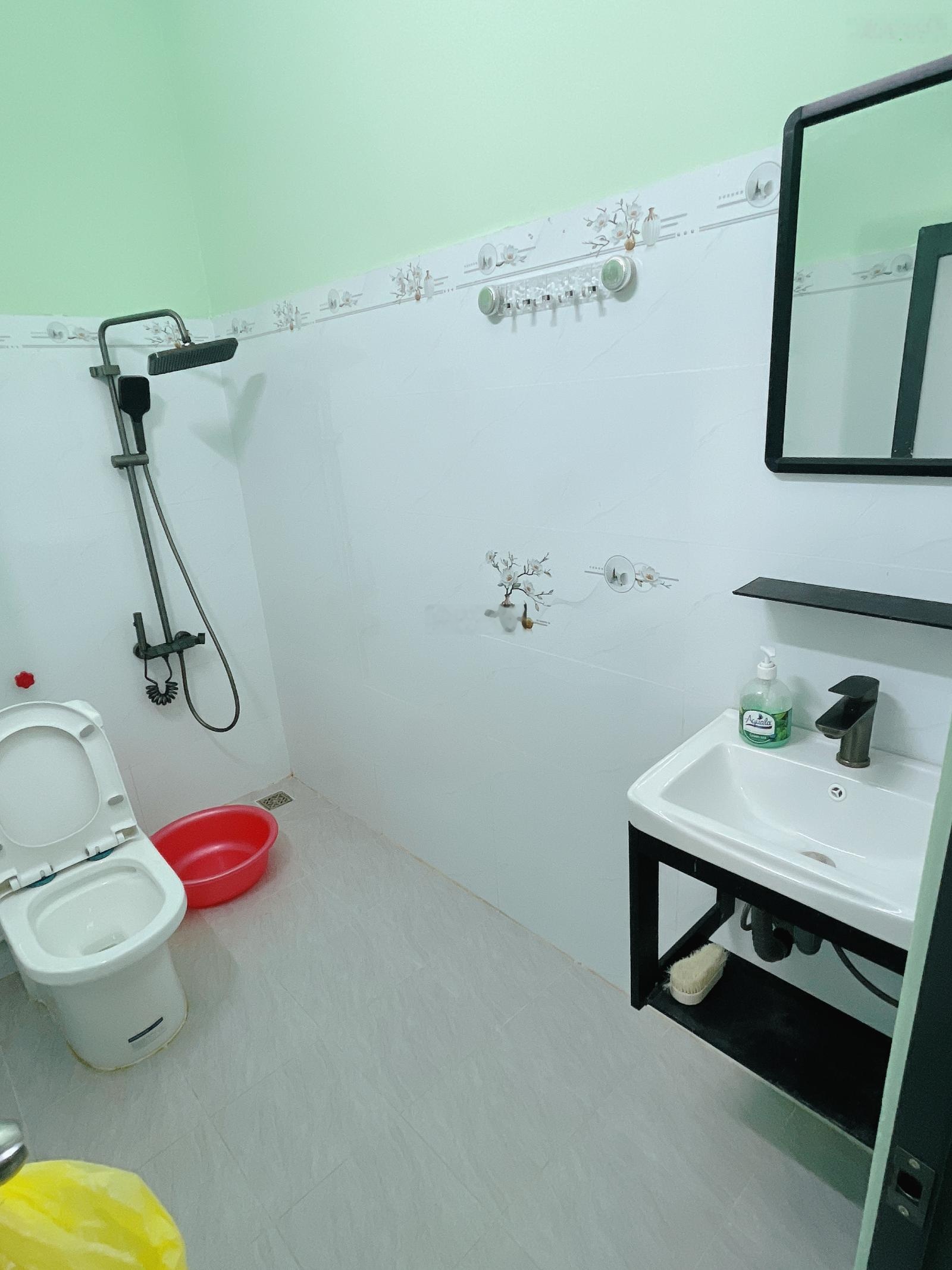 Cho thuê phòng mới khai trương-Wc Xịn-nước nóng lạnh-Ngay Trung Tâm Q10-Giá HSSV-Ở Được Liền