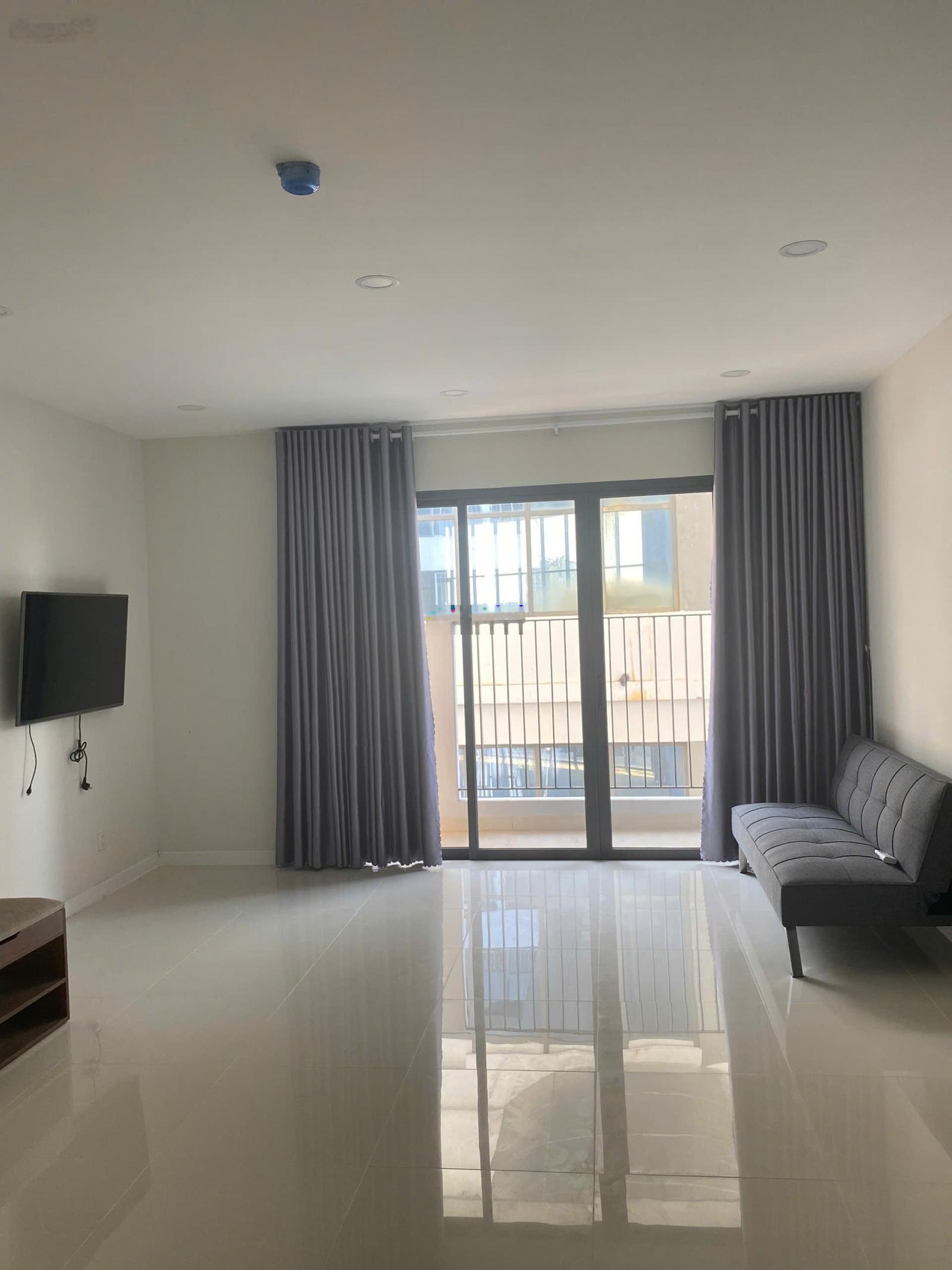 Cho thuê Officetel Lavida+ Q7 37m2 nhà có NT, view mát giá 10tr/tháng gần ĐH RMIT, Đối diện SCvivo