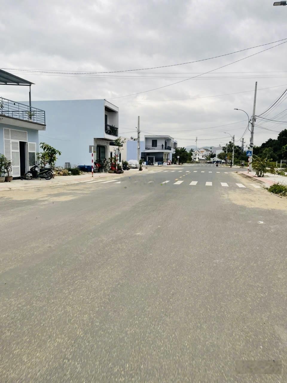 Đất khu TĐC Ngọc Hiệp - Xây dựng tự do