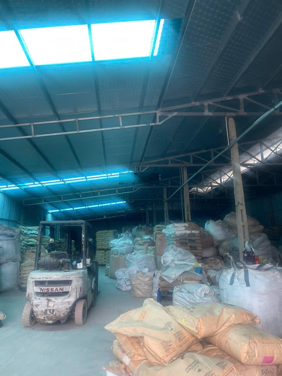 Cho thuê kho xưởng tại - Xã Phú Thị - Gia Lâm, diện tích 900m2