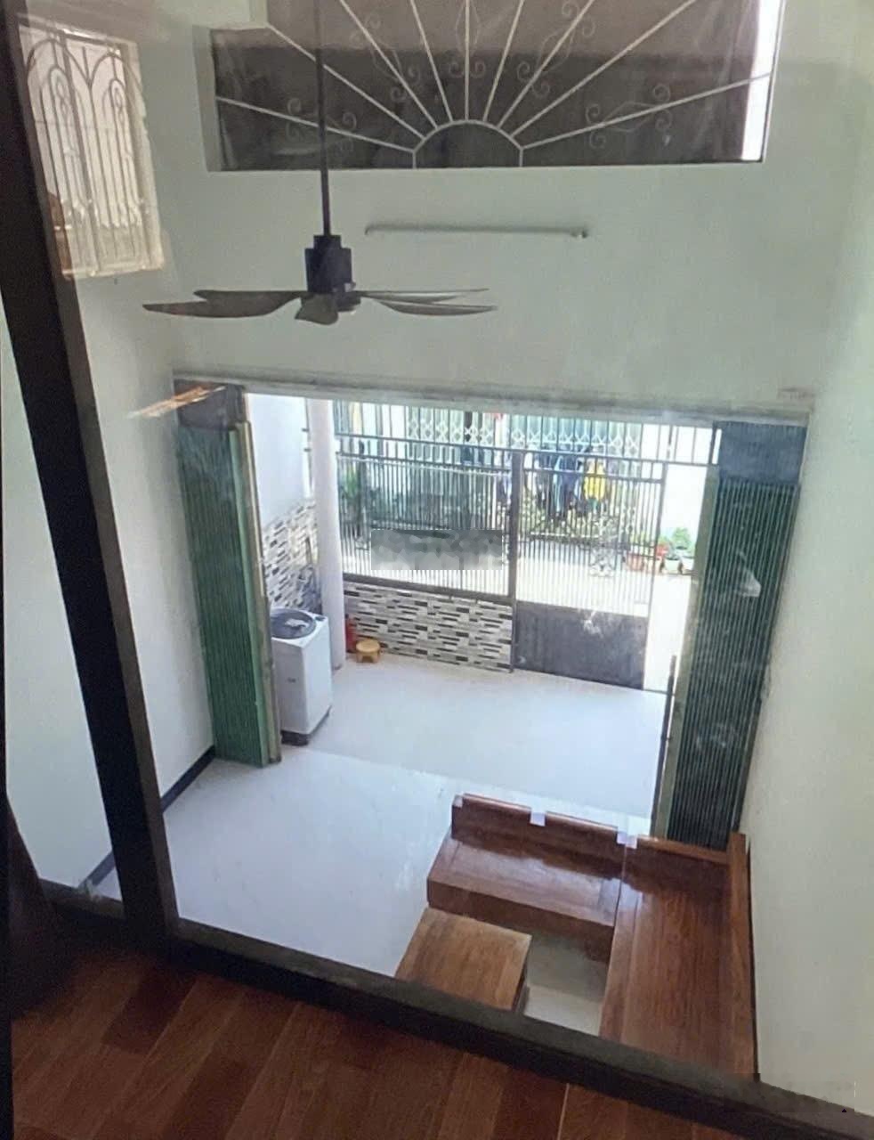 Nhà hẻm 2/4 gần cầu Hà Ra 2PN, 2WC giá 2tỷ8. 0905081751