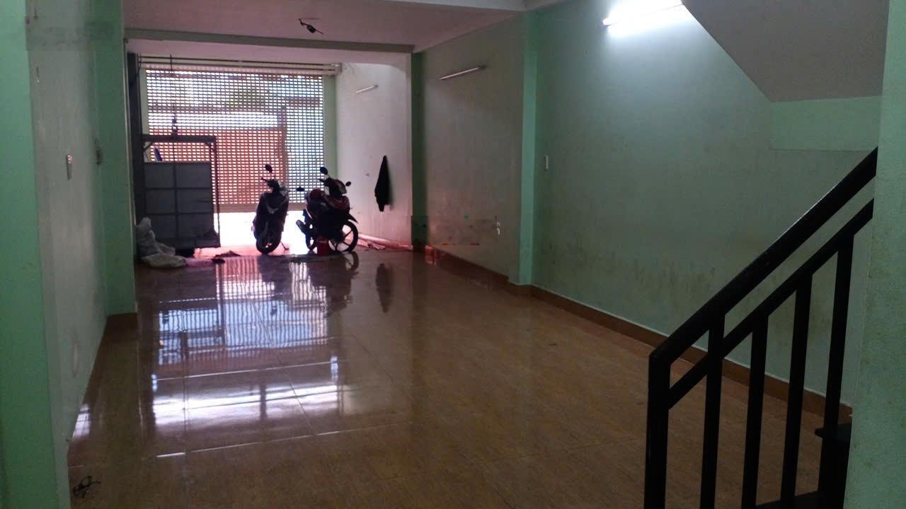Cho Thuê Nhà Nguyên Căn Đông Hưng Thuận Q12 60m2 3 lầu, Có Tời Hàng Tiện Làm Kho giá 10 triệutháng.
