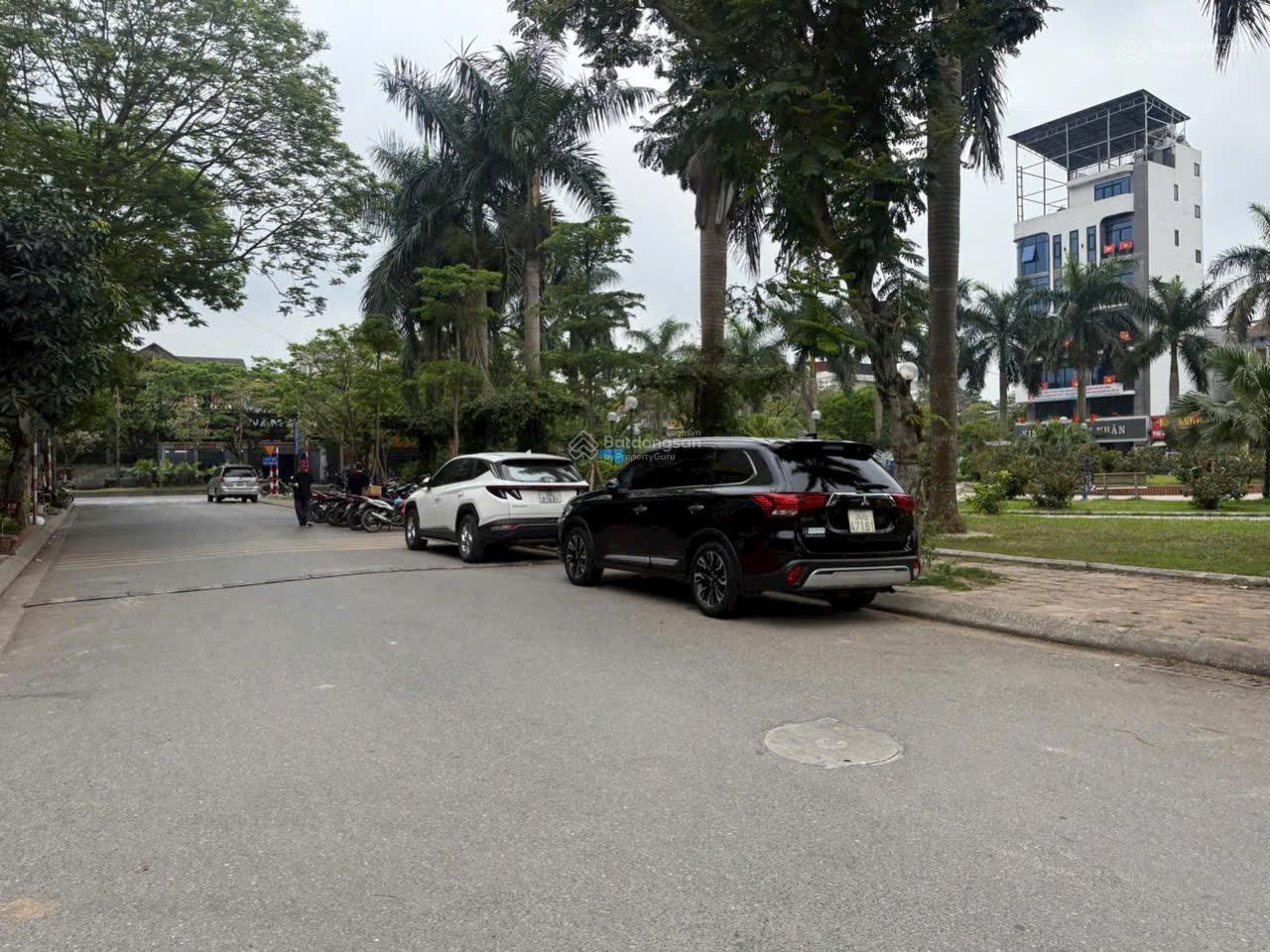 Nhà 4.5 tầng ô tô tránh - vỉa hè - giang biên việt hưng dt 75m tiềm năng tăng giá