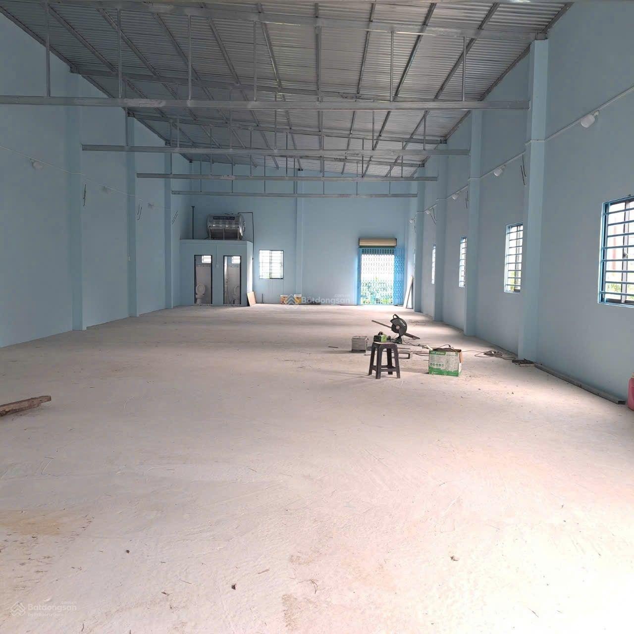 Cho thuê kho xưởng Bình Tân 10x25m, điện 3pha, tải 8 tấn, giá 25tr thương lượng