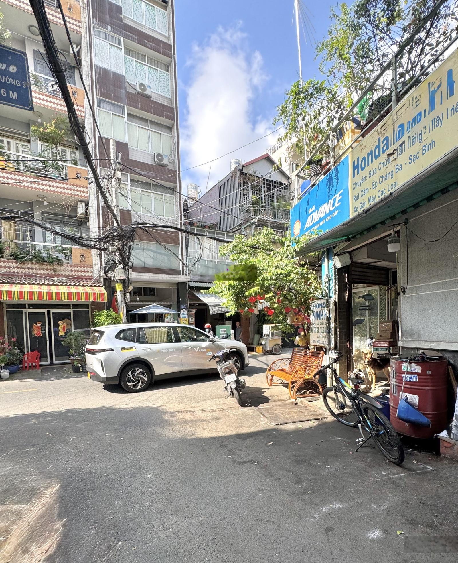 GẤP BÁN HẠ 1.5tỷ - OTO VÀO NHÀ (4.4 x 18) ngay Ngã 5 Chuồng Chó gần CV Gia Định giá còn 9.9tỷ