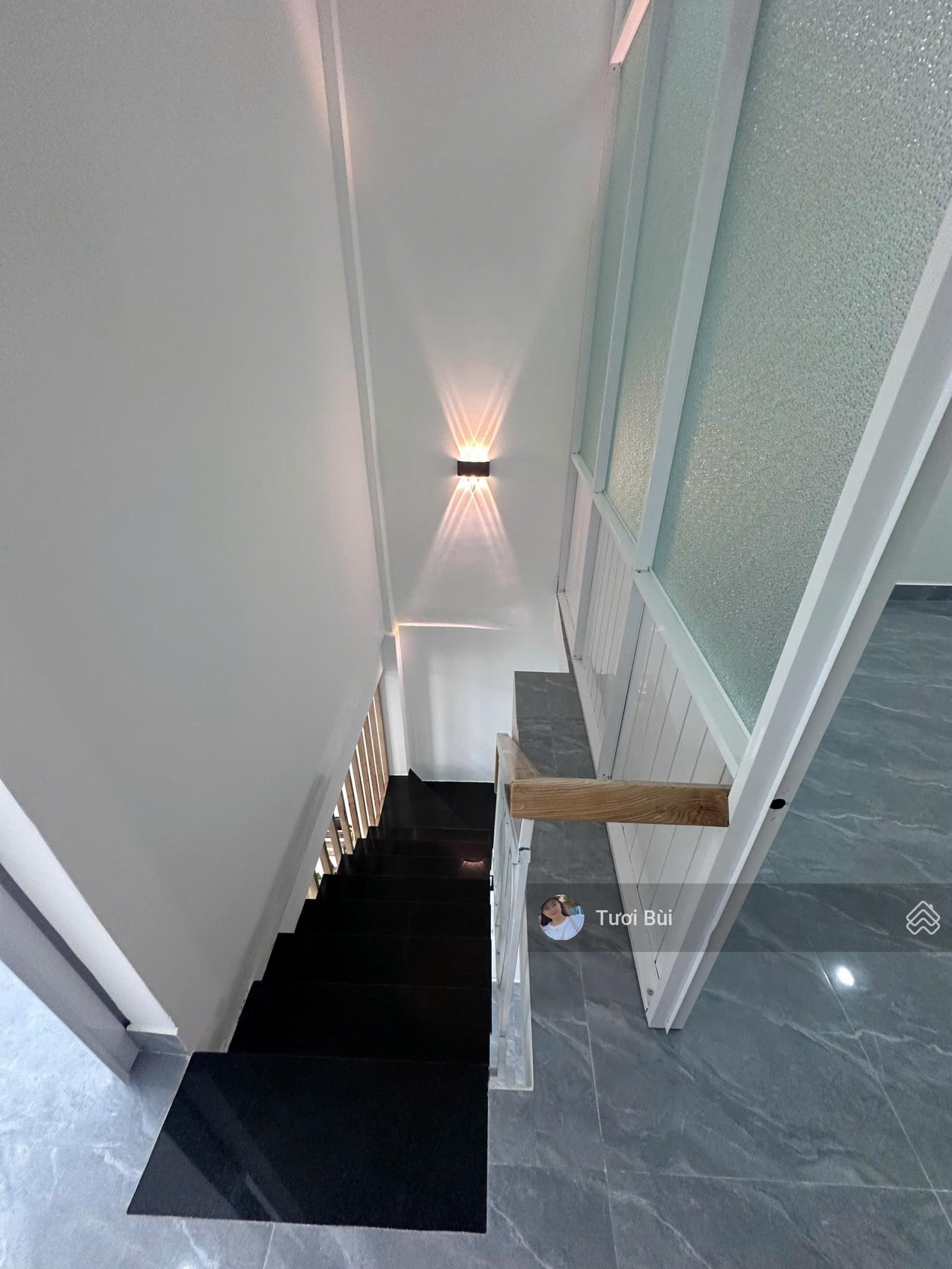 Hạ 200tr còn 2 tỷ 750 triệu nhà hẻm đầu đường đồng nai lê hồng phong, tt nha trang