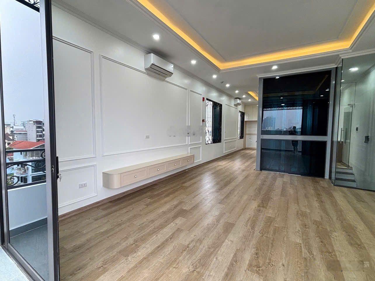 Bán nhà phân lô phố Trần Vỹ ,lô góc, DT 70m2, vỉa hè,ô tô tránh
