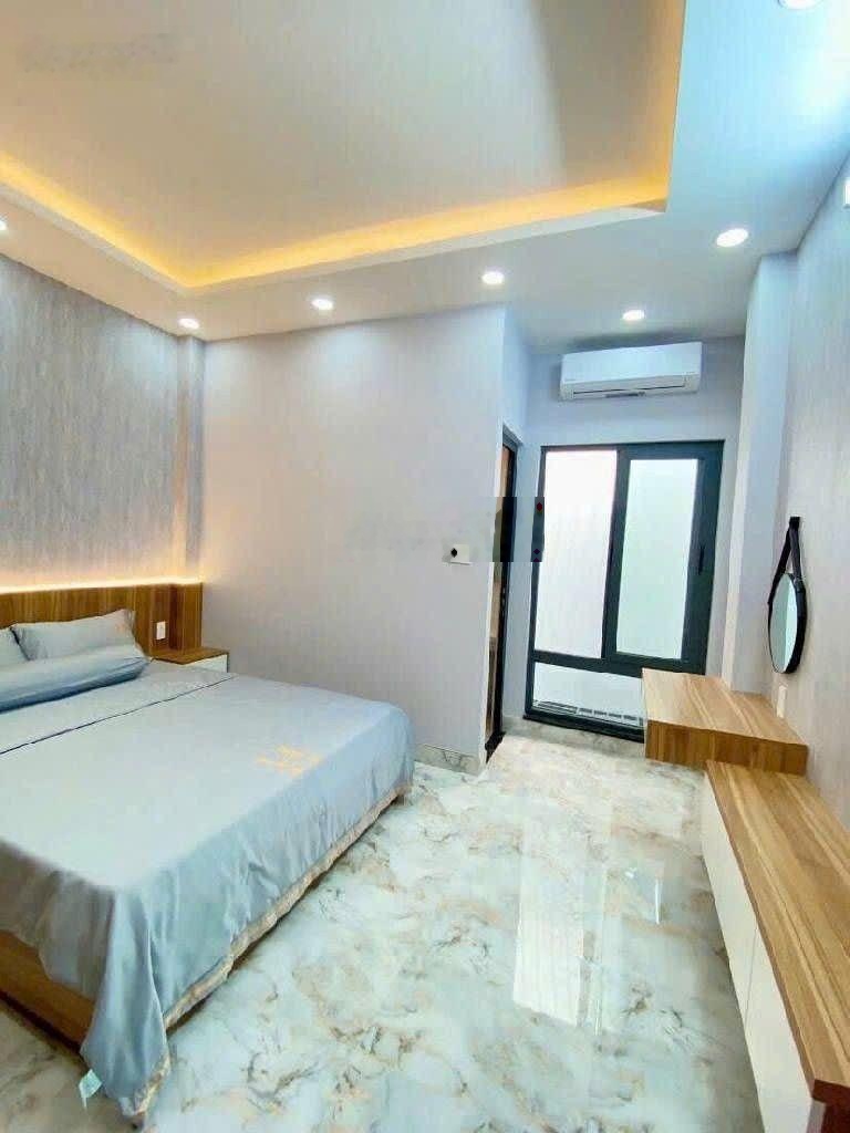 Bán nhà khu cao tầng 68 Nguyễn Tư Giản, P12, Gò Vấp. 4x14m. 5 tầng. Đường 8m. Chỉ 9,99 tỷ.