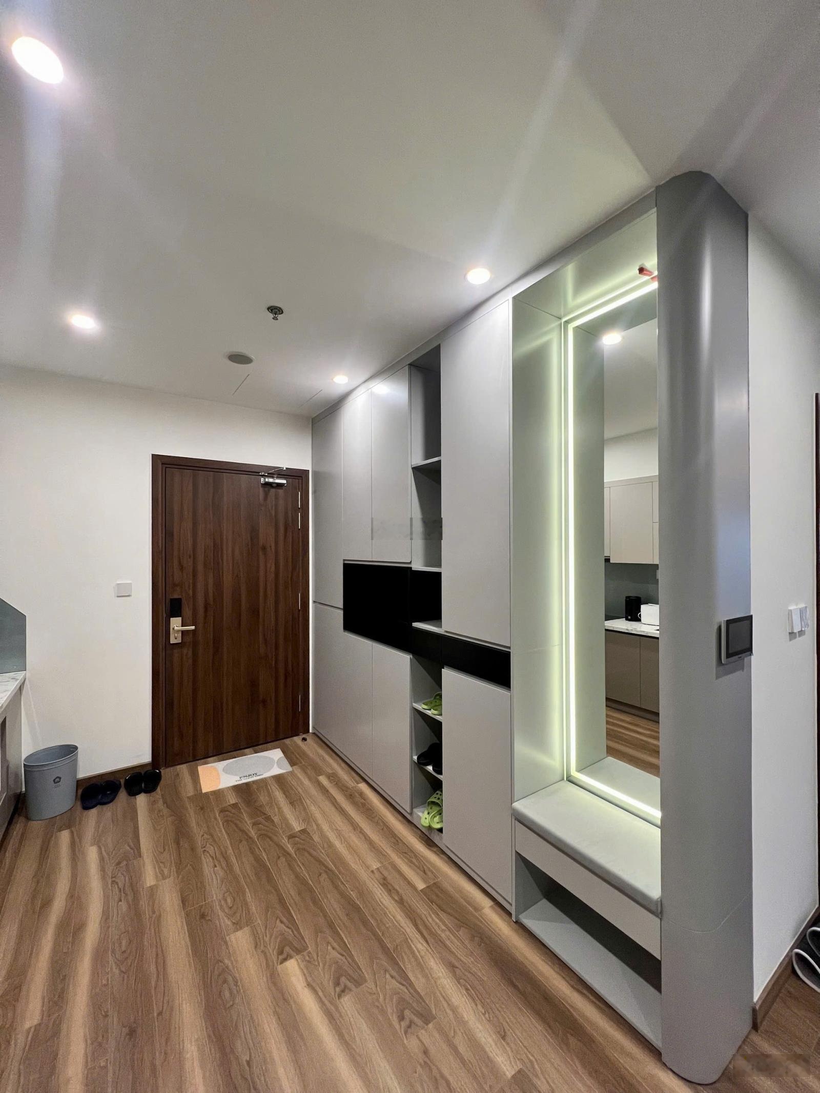 Cho thuê 2 ngủ 2wc tòa Zurich 1 - cực hiếm căn đồ mới setup