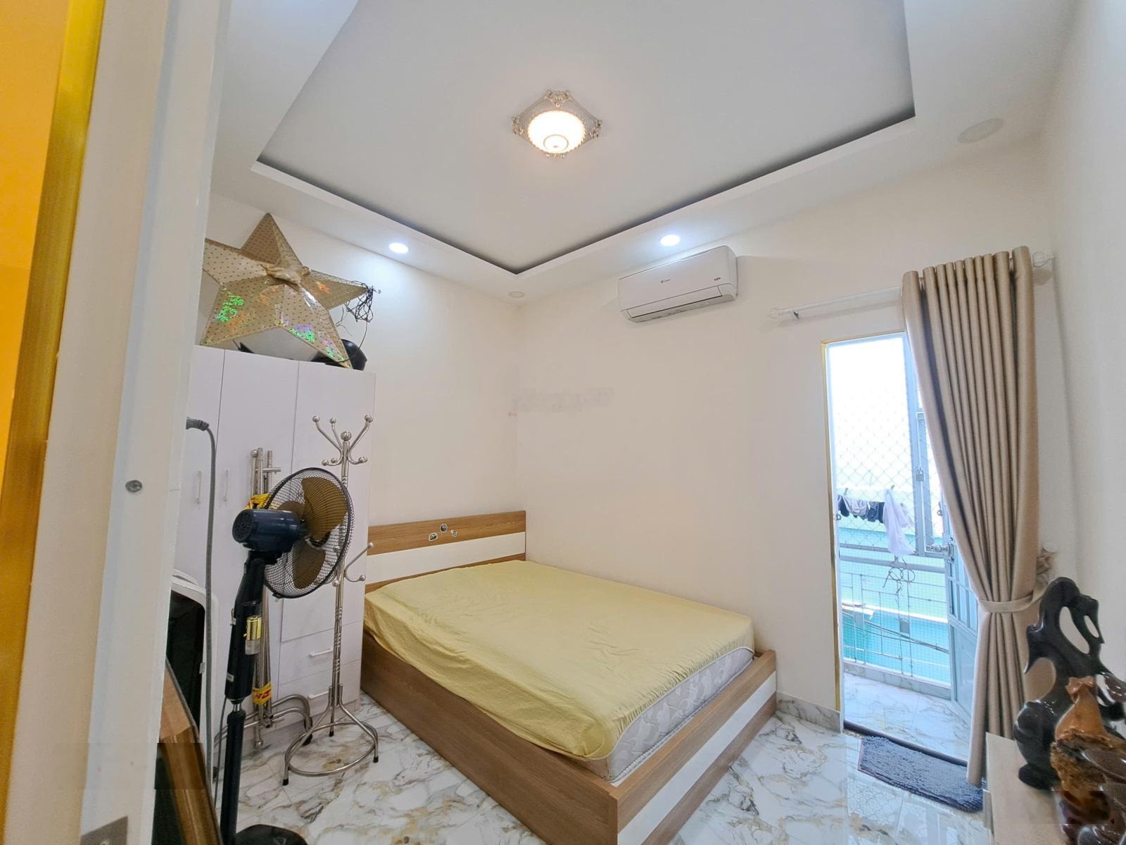 Nhà đẹp ngang 7m chỉ 9 tỷ đường Lê Văn Sỹ Tân Bình - 3PN, 3WC - Hẻm ô tô thông