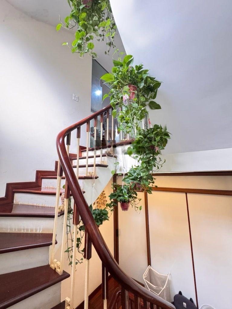Bán nhà phố vạn phúc ba đình lô góc 6 tầng ngõ thông khu vip
