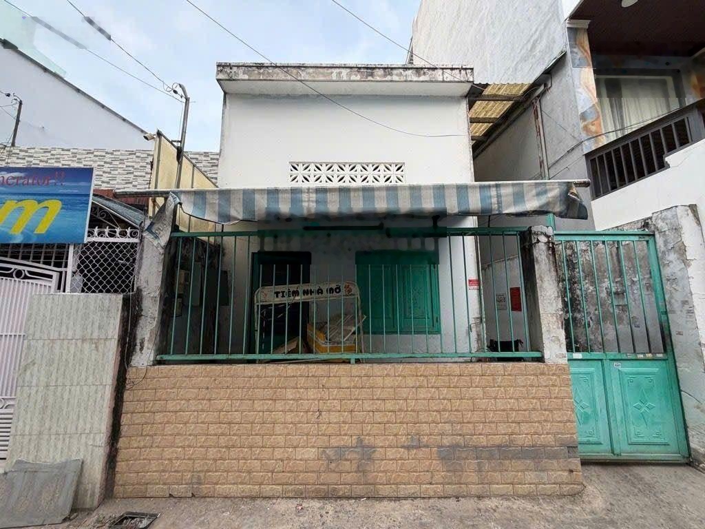 Nhà c4 gần chợ gò vấp - gần 80m2 - ngang hơn 5m - sát mặt tiền nguyễn thái sơn - hxh - chỉ 8.1 ty.