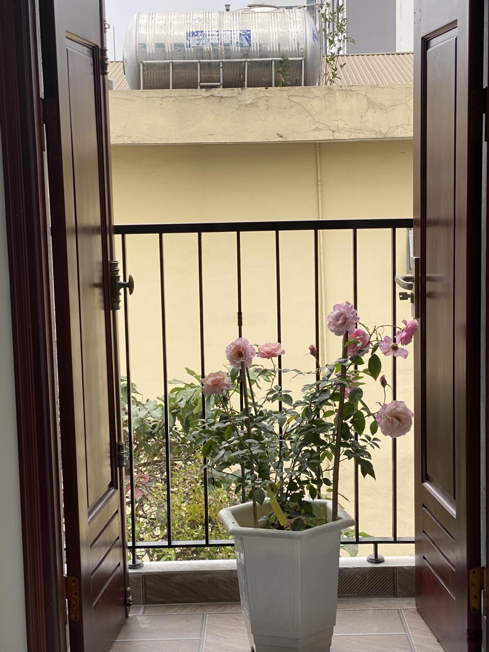 Kịch độc! toà căn hộ phố cầu giấy, 95m2 x 7 tầng, mt9.5m, lô góc, ôtô tránh, dòng tiền 130 tr/tháng