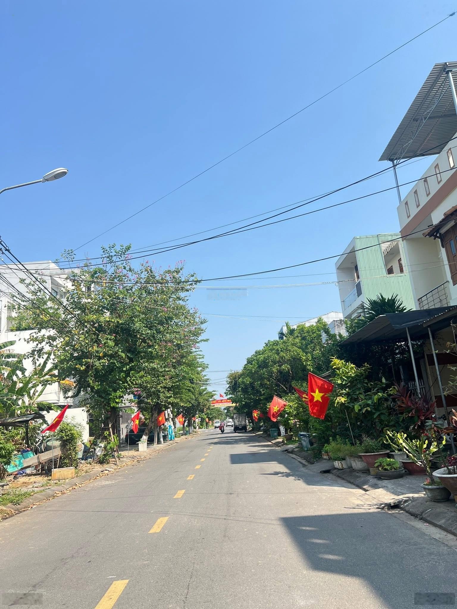 Các nhà đầu tư không nên bỏ qua lô này mặt tiền đinh đức thiện gần biển giá tốt chỉ nhỉnh 6 tỷ