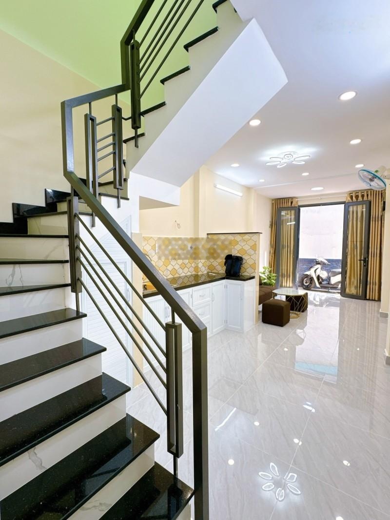 Nhà 2 Tầng Mới- Ngay BV Gia Định - Có 3pn Có Pn Trệt - Nội Thất Cơ Bản - Chào 5.9 Tỷ.