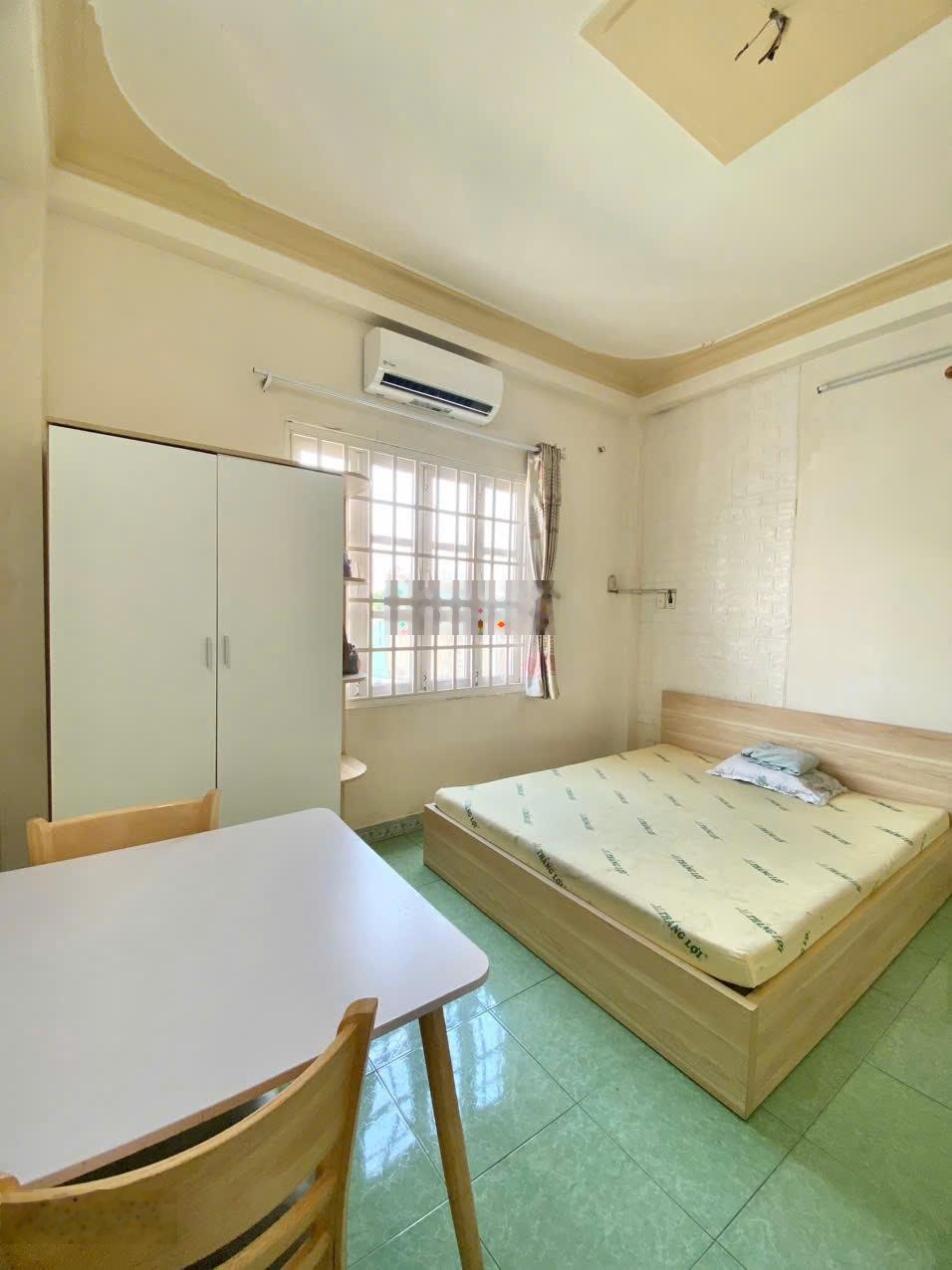 Cho thuê phòng trọ tại 880 Âu Cơ, 4,5 triệu, 25m2, full nội thất hot!