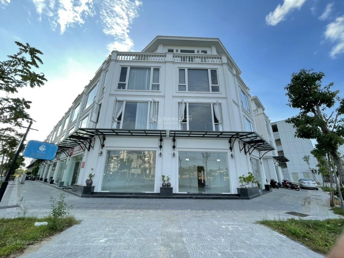 Biệt thự 3 mặt thoáng Phú Mỹ An - 4 tầng đầy đủ nội thất - cạnh showroom HonDa, toà nhà Nera