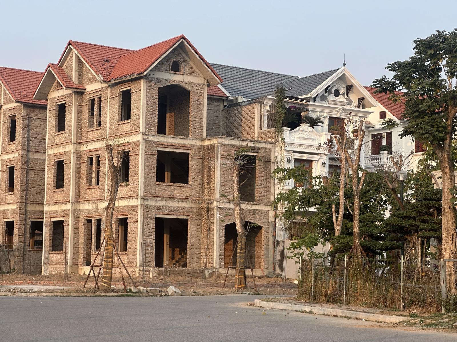 Ngay công viên 365 bán căn góc biệt thự phú lương 200m2, mt: 27m, vị trí hiếm bán - giá tốt 4x tỷ