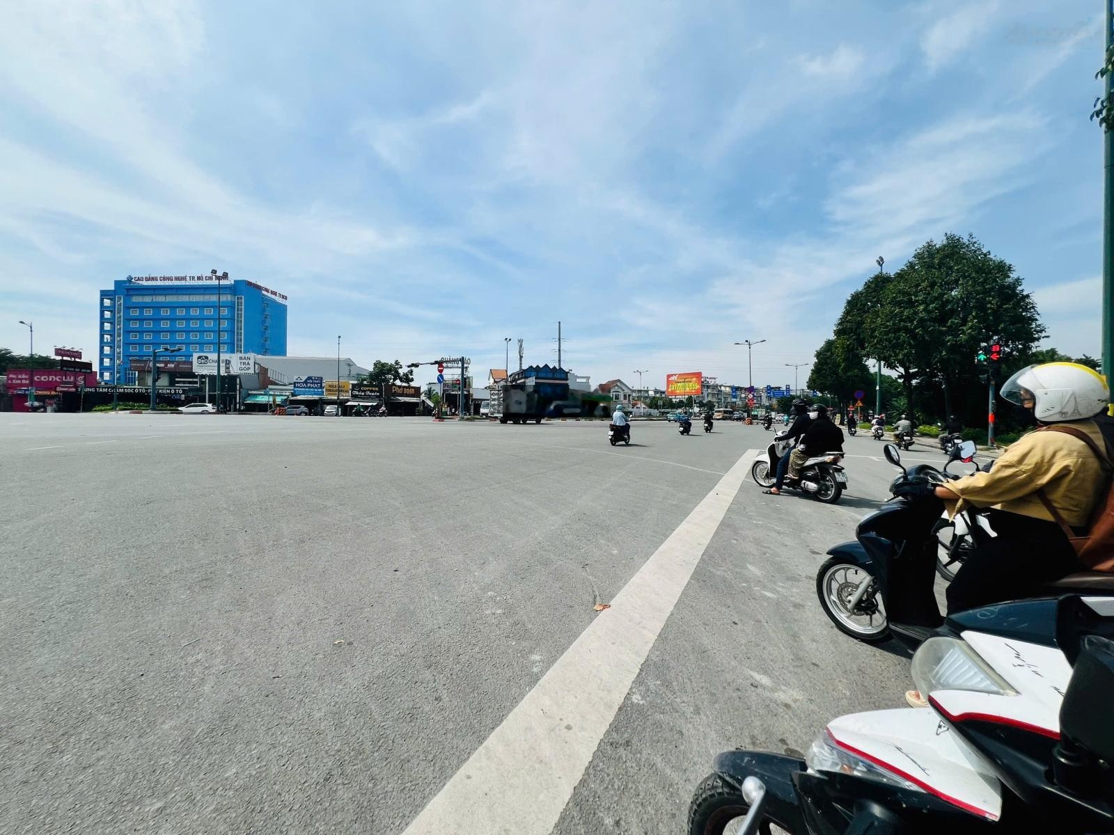 Nhà đất vàng Linh Tây đường Số 9, TT Thủ Đức lô ngang 10m sát Phạm Văn Đồng phù hợp phân lô, CHDV