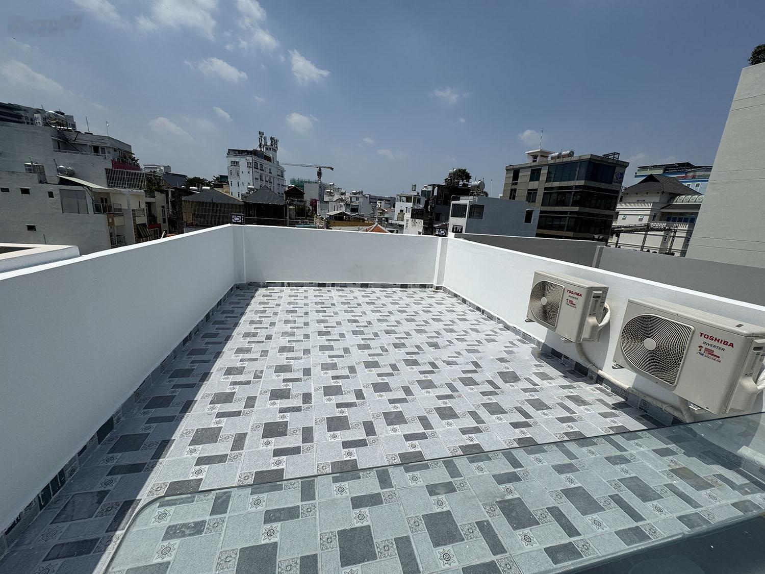 Nhà phố mới 100%, DTKV: 4mx12,5m, vuông, 4 tầng, full nội thất, hẻm xe hơi khu vip Nguyễn Văn Trỗi