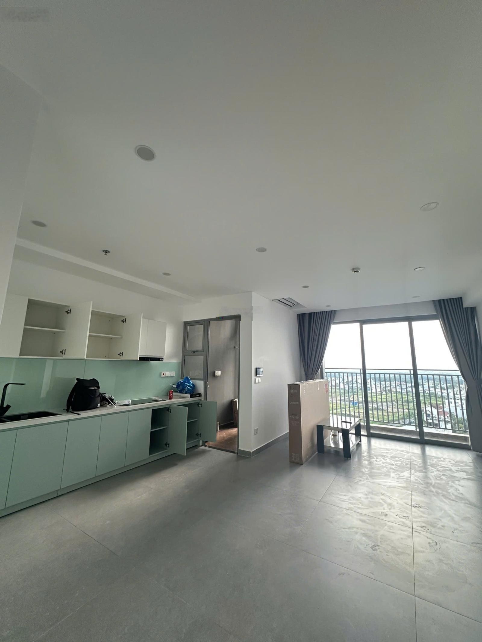 Cho thuê 2PN 2WC nội thất cơ bản Celesta Rise Nguyễn Hữu Thọ - Chỉ 13.5 triệu nhà đẹp LH 0888907685