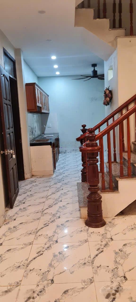 Cho thuê nhà riêng biệt đẹp ngõ 143 đường Nguyễn Chính DT 43m2 x 03 tầng, đồ đẹp ngõ ô tô 8,5tr/th