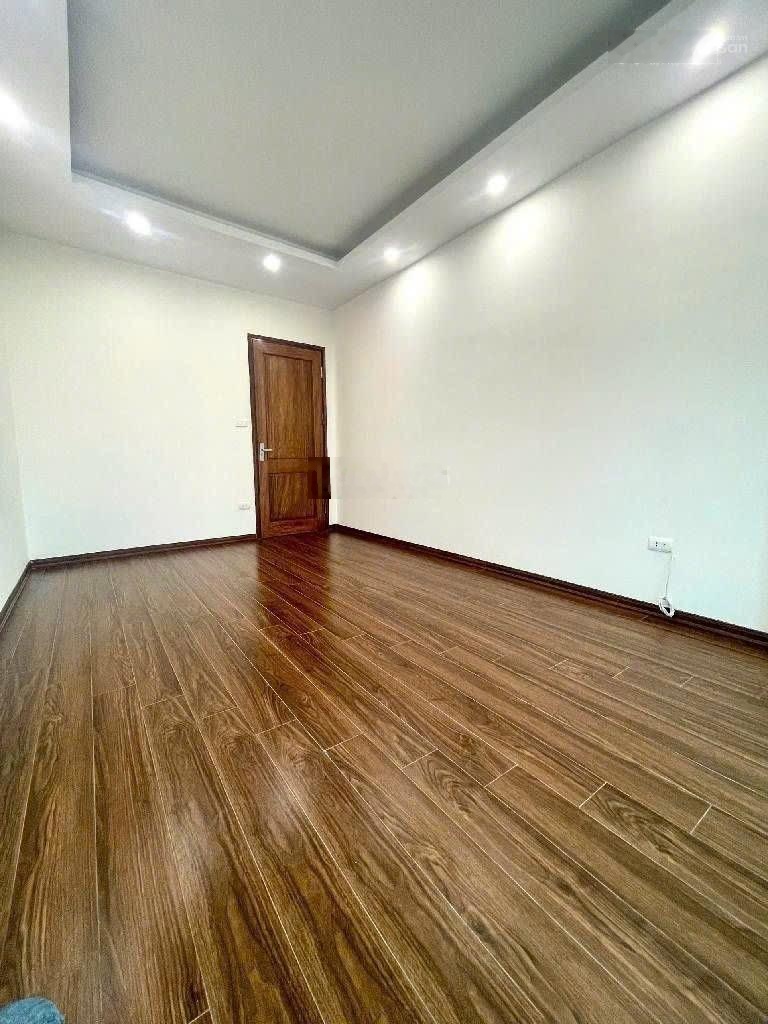 Nhà mới ở ngay, ngõ nông, tiện ích bạt ngàn, kinh tế phát triển, gần Đại Lộ Thăng Long