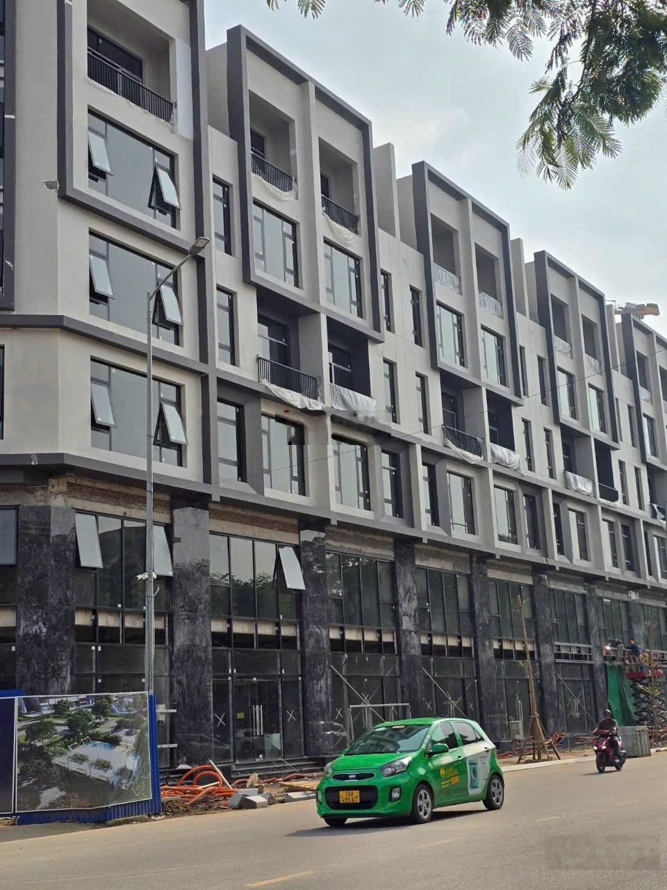 Căn ngoại giao 78m2 Shophouse kho 3 Lạc Viên giá rẻ hơn chủ đầu tư hơn 2 tỷ