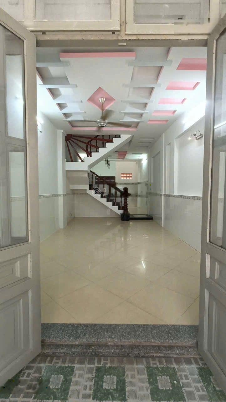 Cho thuê nhà vườn lài an phú đông chỉ 10tr/ tháng
