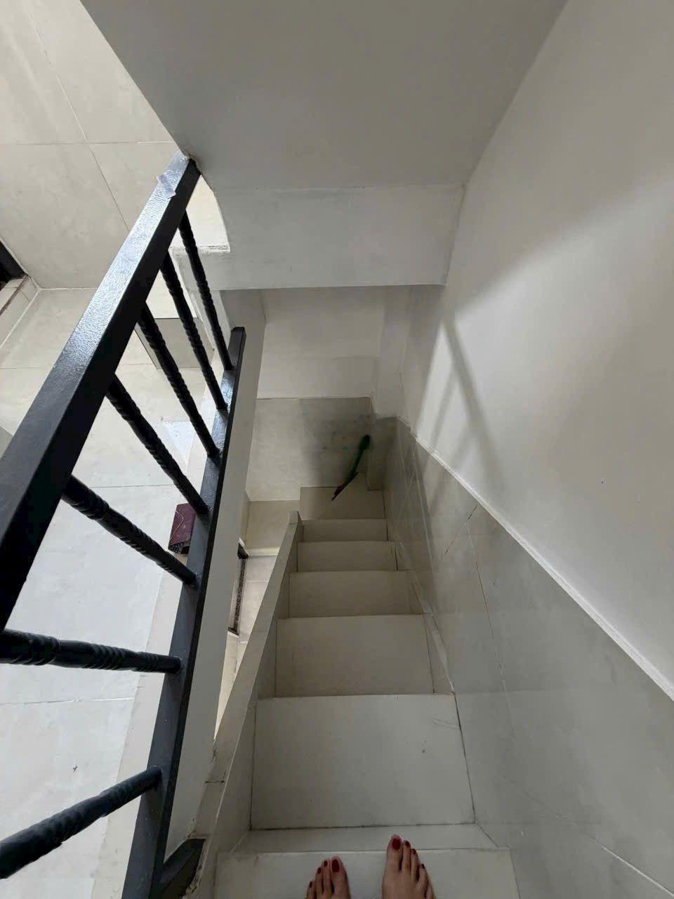 Nhà 3 tầng đúc thật Đs3 P Trường Thọ Thủ Đức 1tỷ390 TL