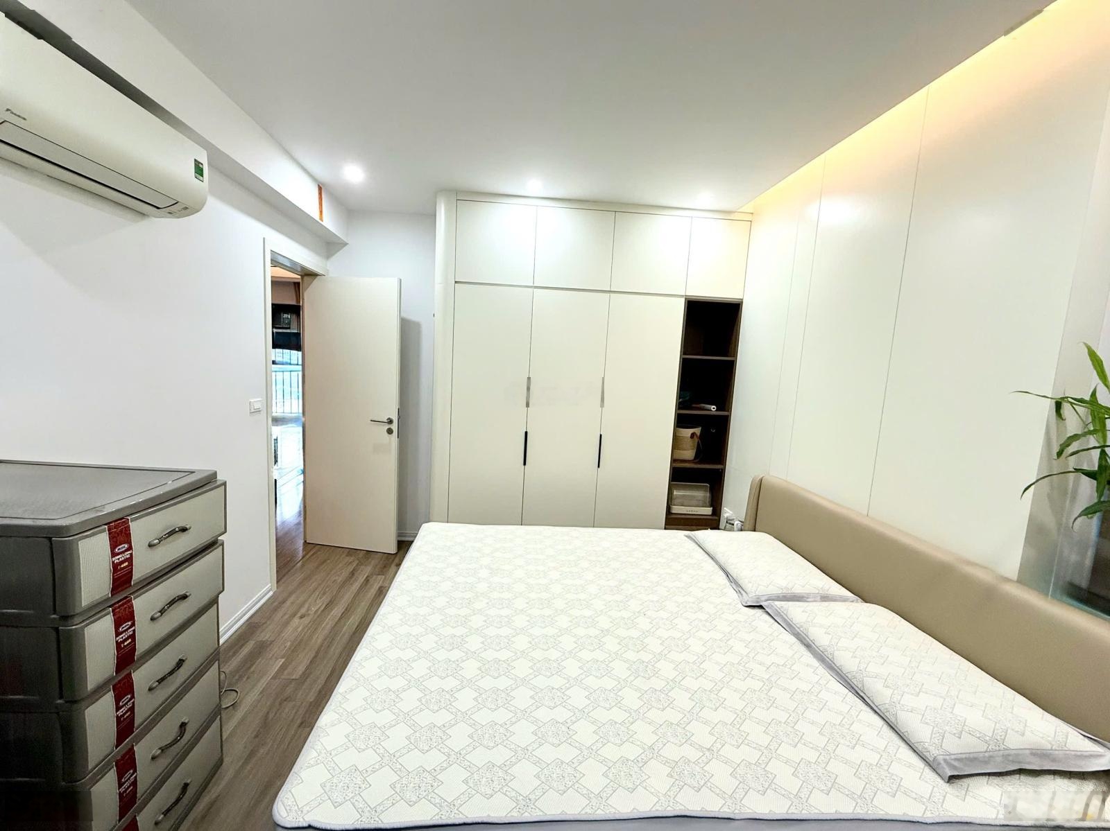 0975750880. Chính chủ bán căn hộ 2 ngủ 2 wc toà cc Handiresco 31 Lê văn Lương