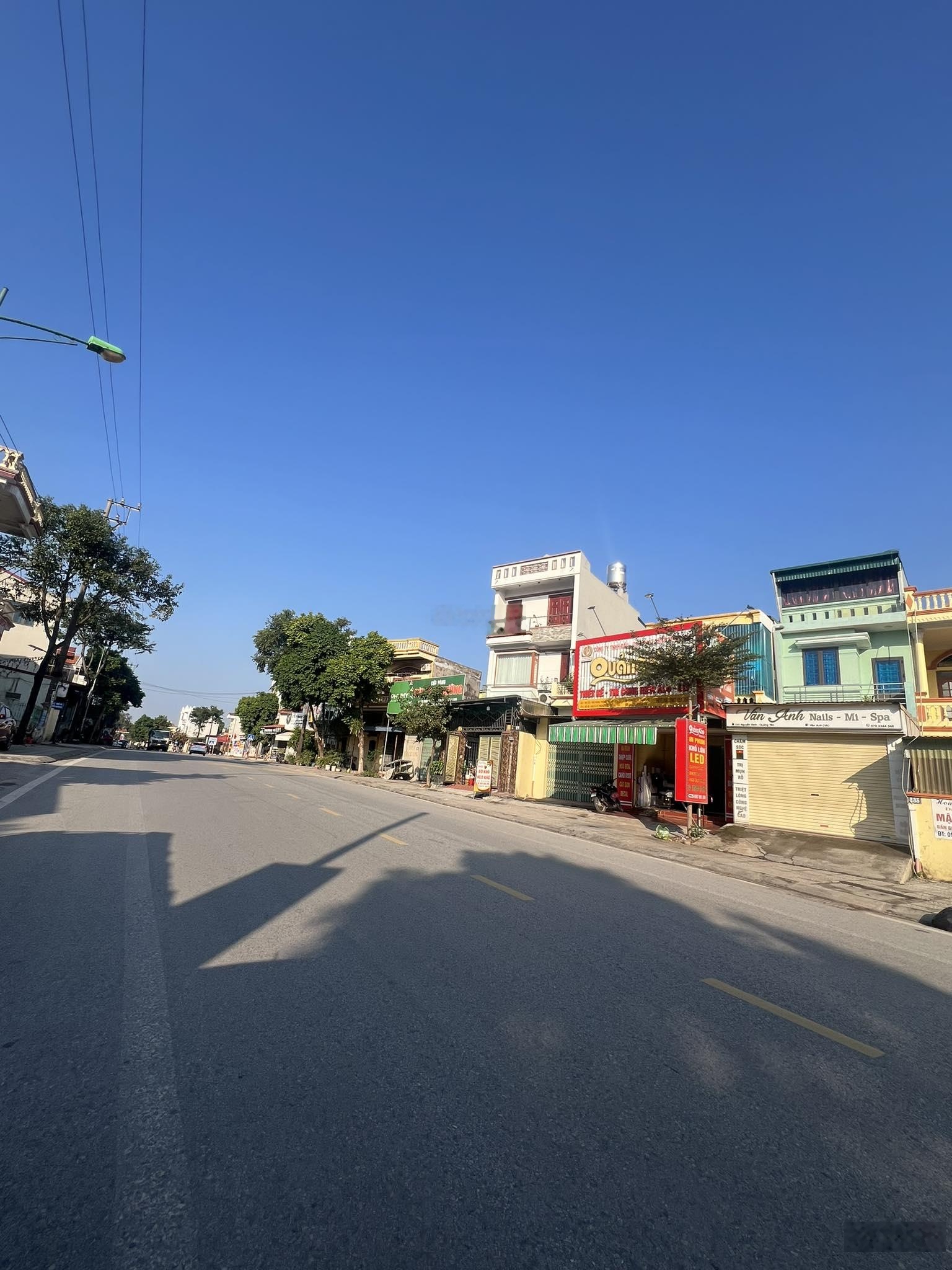 Cần tiền bán gấp đất tại trục chính đường Nguyễn Bình, phường Quảng Yên, Quảng Ninh