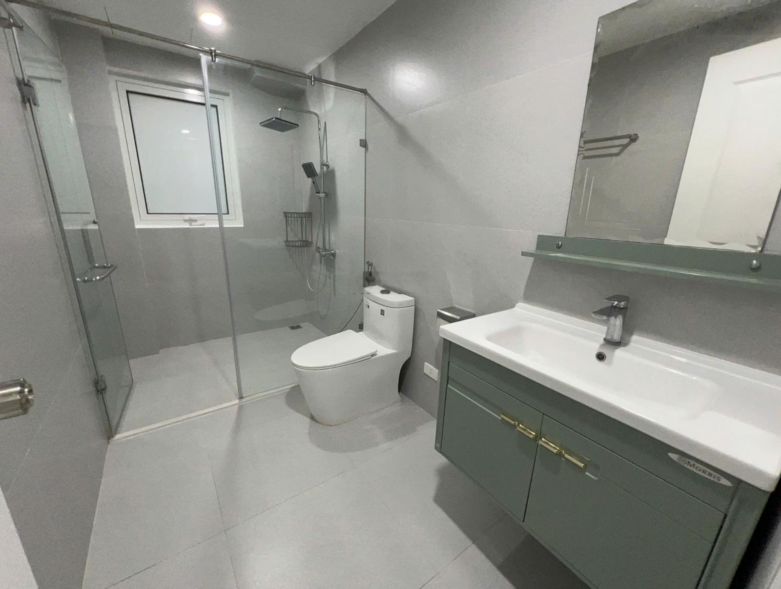 Tôi cho thuê nhà mới, sát Lê Trọng Tấn, Hoàng Văn Thái, Nguyễn Ngọc Nại, Thang máy, 95m2x 5T*30 Tr