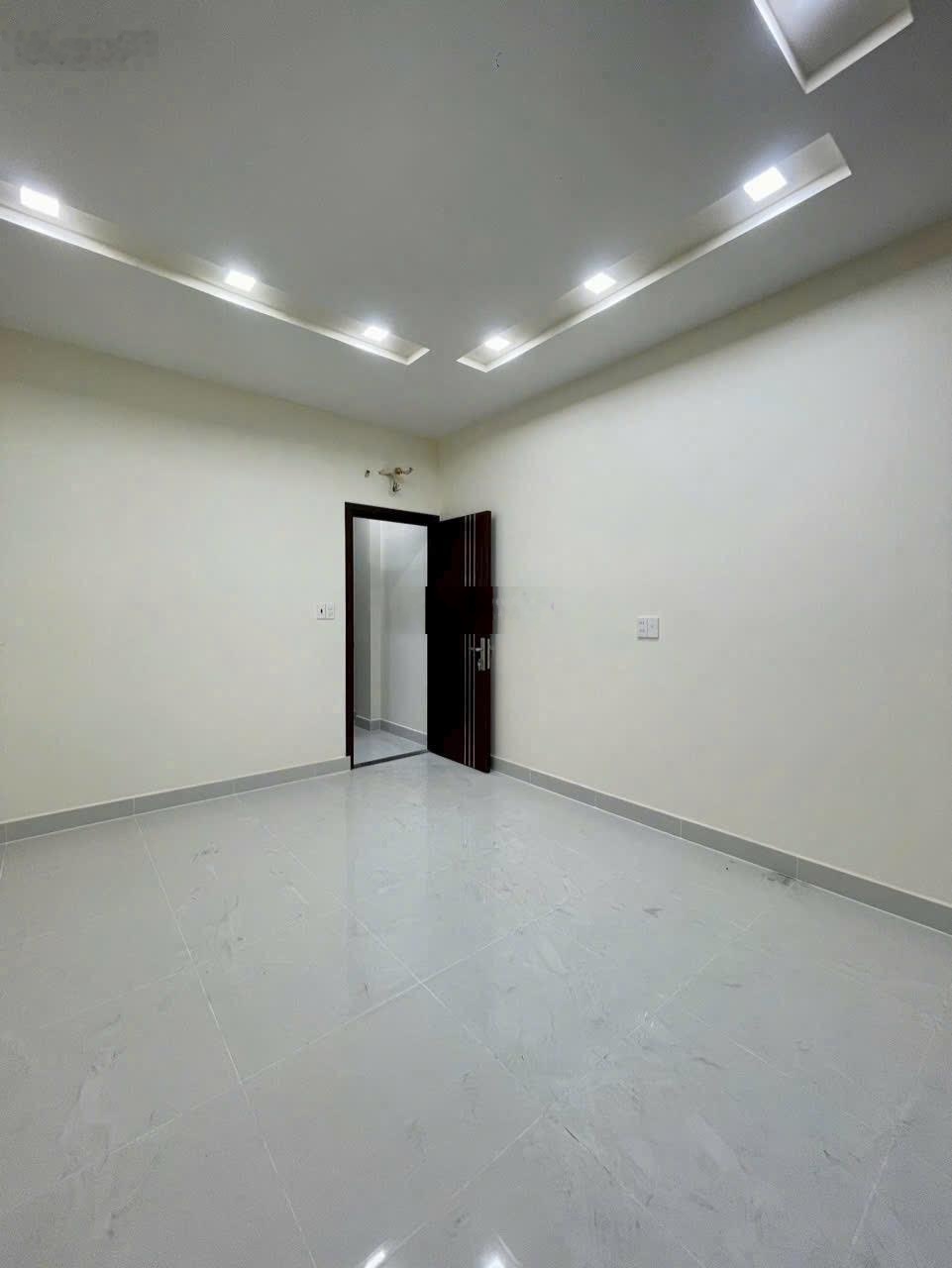 Cho thuê nhà mặt tiền ĐS 14, P8, Gò Vấp
