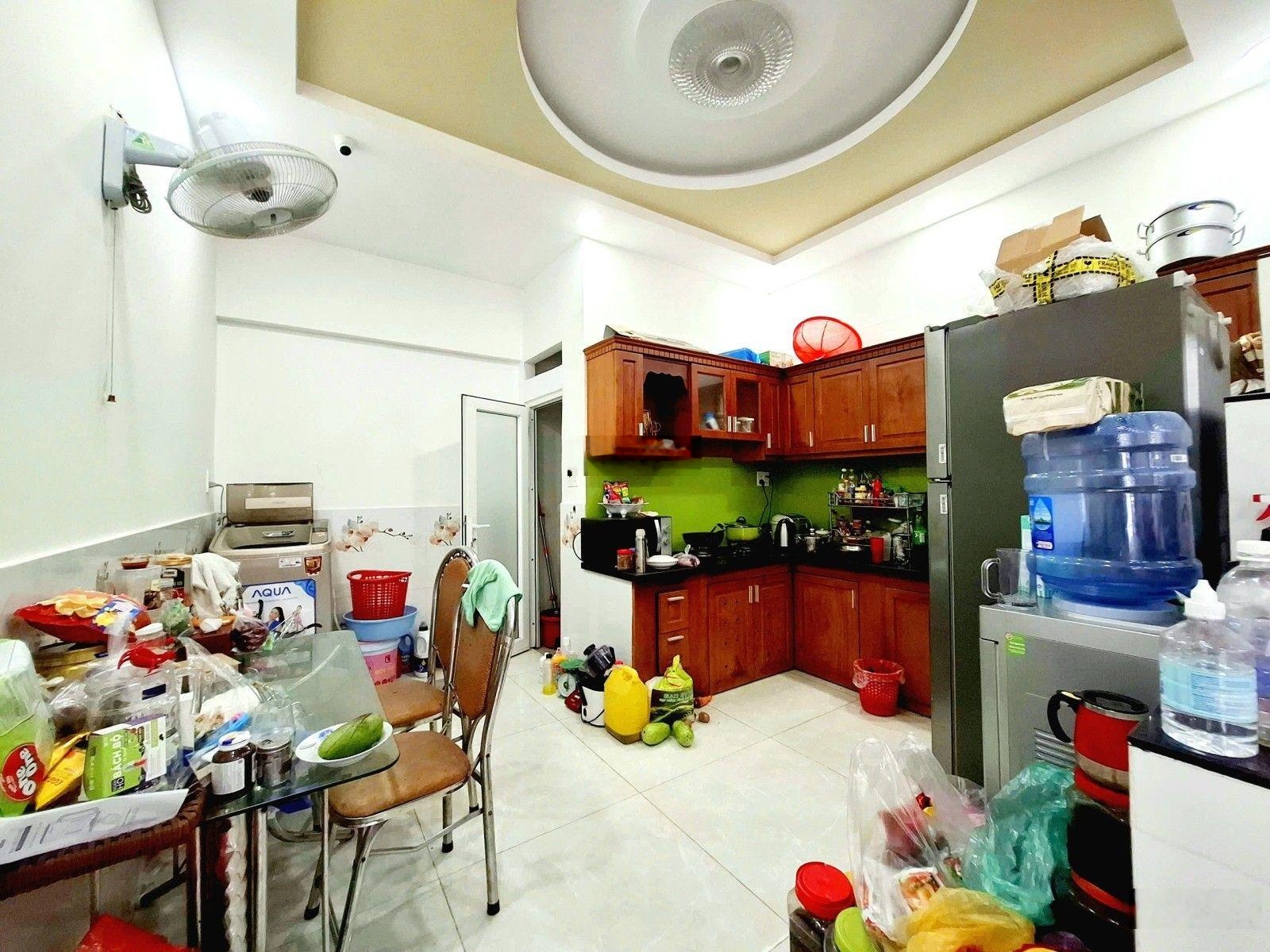 " siêu phẩm đầu tư gò vấp: 24m2, 2 tầng mới cứng, hẻm ô tô tránh sát nhà."