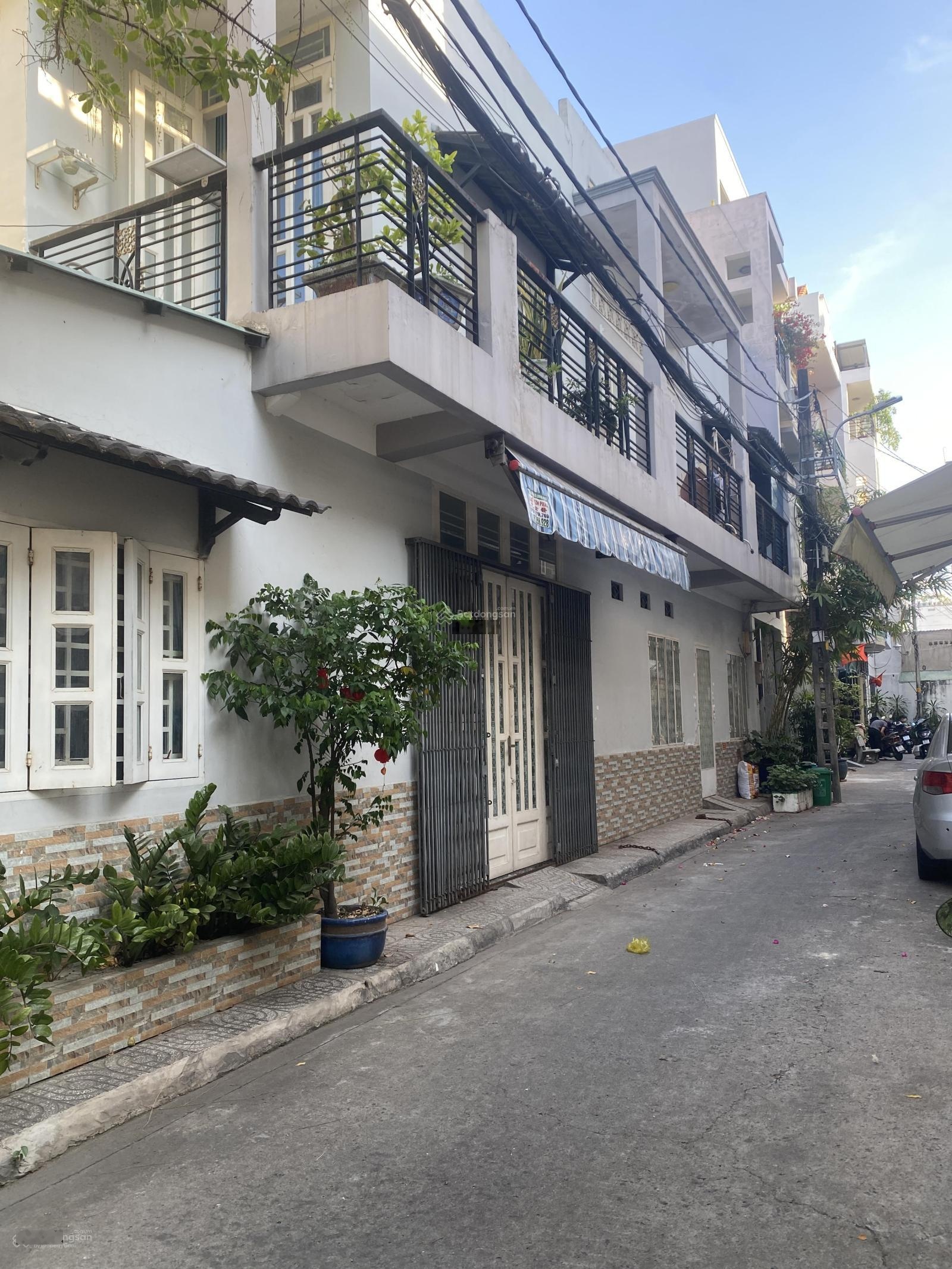 nhỉnh 5 tỏi mà có nhà đẹp ,xách vali vào ở ngay quận tân phú. phường phú thọ hoà
