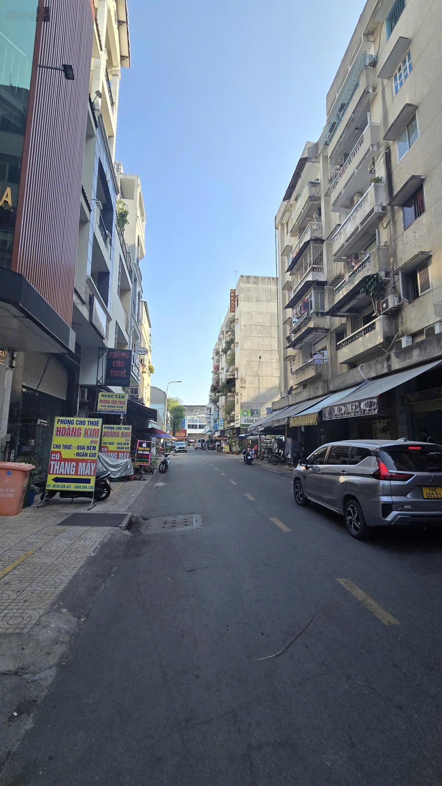 34 tỷ! Bán nhà hai mặt tiền đường Đặng Thái Thân Quận 5 87,6m2