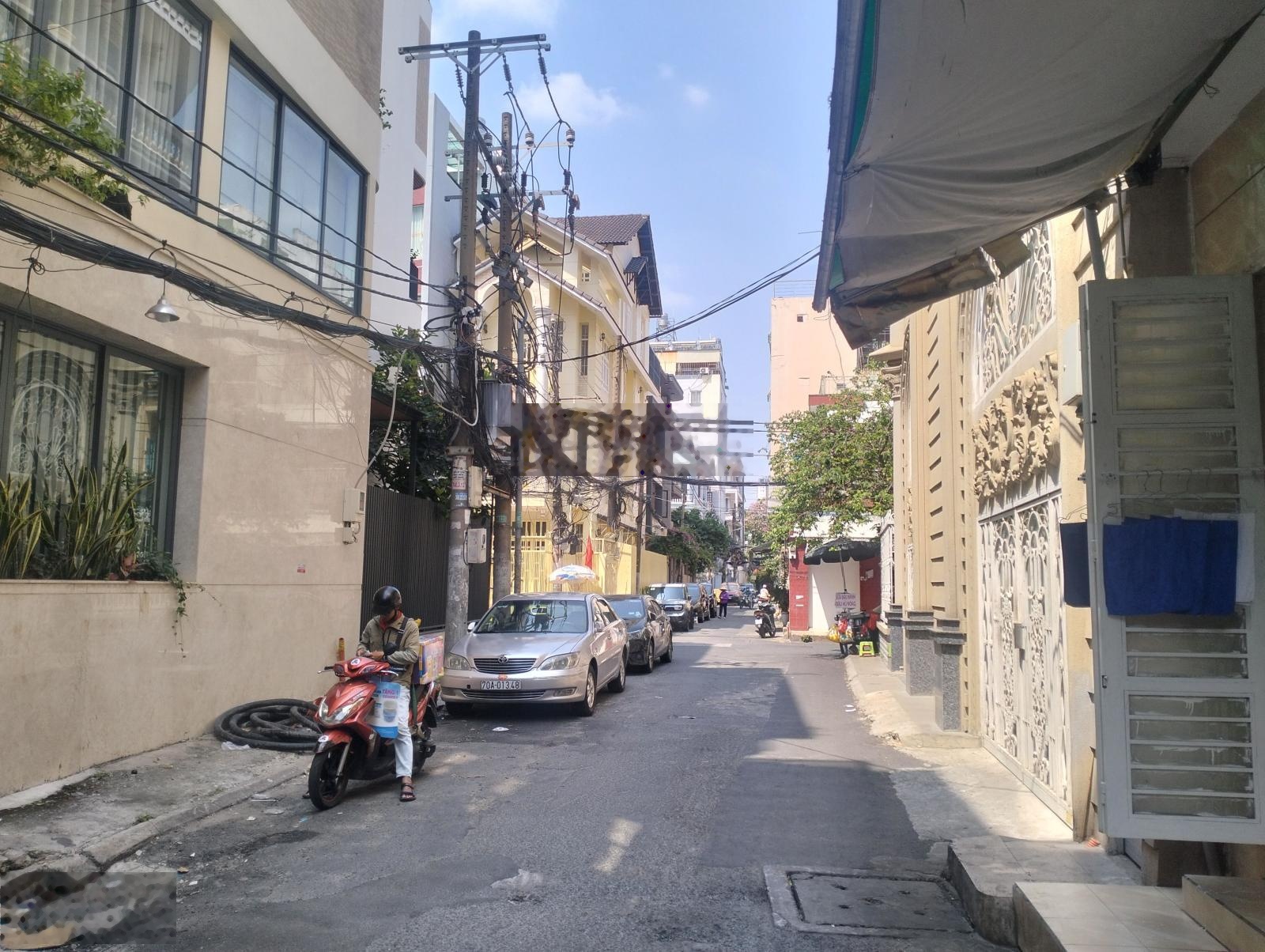 Bán nhà hẻm nội bộ 8 mét - 407/46a - Sư Vạn Hạnh - F. 12 - Q.10 ( 59 m2 ) giá rẻ nhất khu vực.
