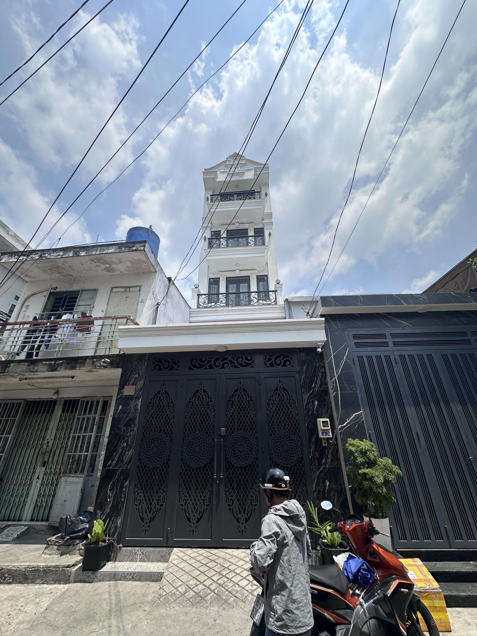 Bán Nhà Riêng tại 439 Lê Văn Quới, 7,6 tỷ, 70m2, view đẹp, Chính chủ