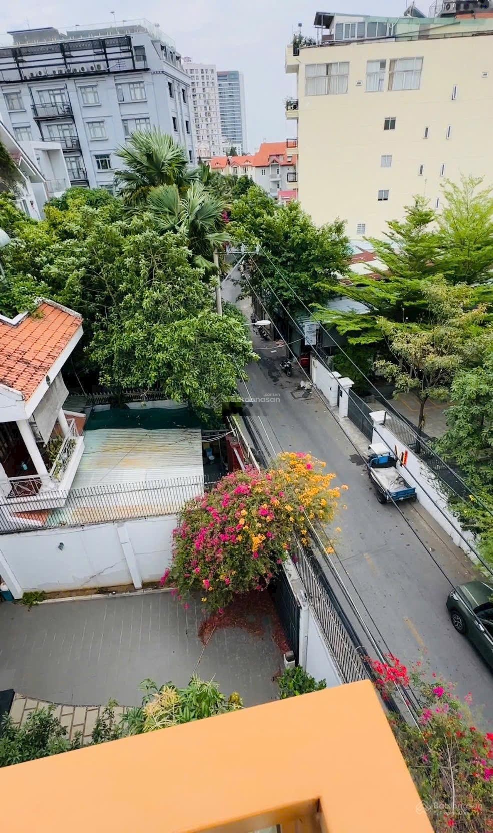 Nhà mt trung tâm thảo điền có thang máy