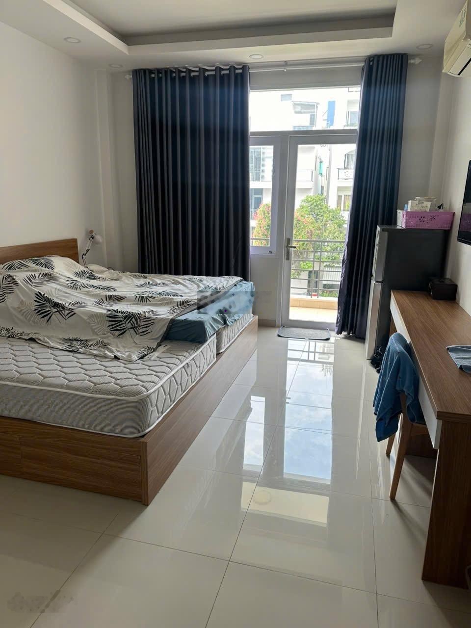 Bán nhà mặt tiền đường 40m đối diện công viên, Song Hành, Phường Bình Phú
