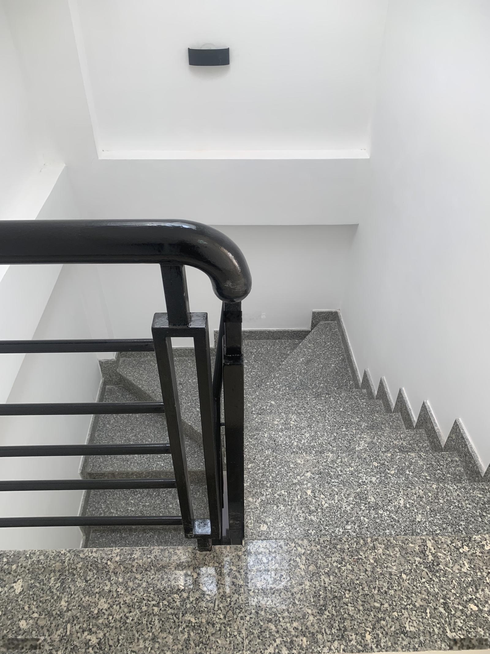 Nhà phố 4 tầng - Ngay Lê Văn Quới - DTS 140M2 - Hẻm oto thông - Shr - Nhỉnh 4 tỏi