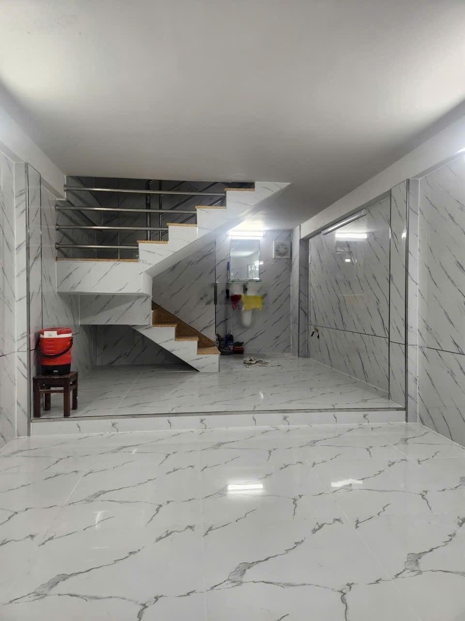 Mặt tiền xe tải tránh - kinh doanh đa ngành - 3 tầng -lý thường kiệt - gần trường đại học bách khoa